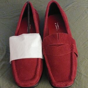 Valley Lane Women's Wine Red Slip-On Loafers - NWOT In Original Box